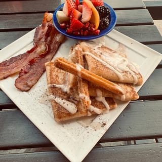 Cinnamon Churro Pancakes